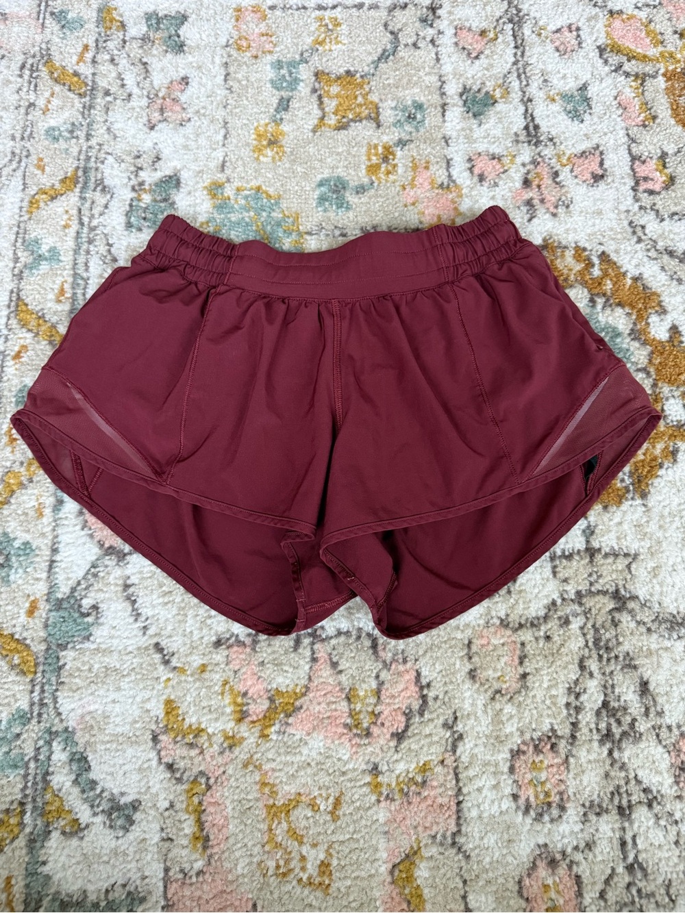 Lululemon Hotty Hot Lined Short II 2.5" Maroon Size 6